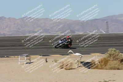 media/Oct-13-2025-Moto Forza (Mon) [[a66d839500]]/3-B Group/Session 2 (Bowl)/